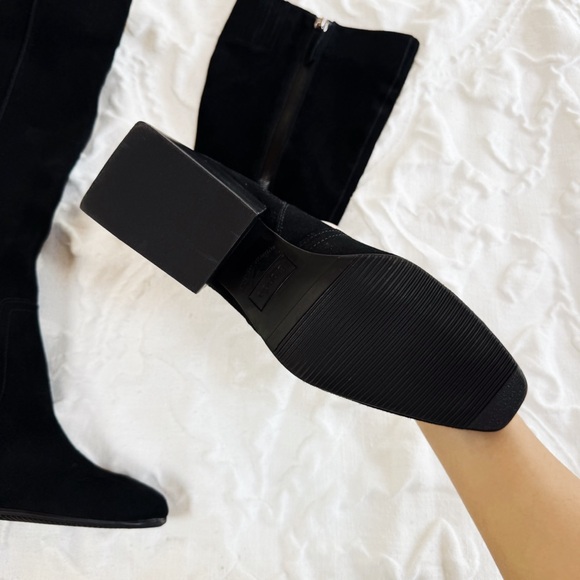 Blondo Tessa Waterproof Boots Size 9.5
New $220 - Picture 10 of 10